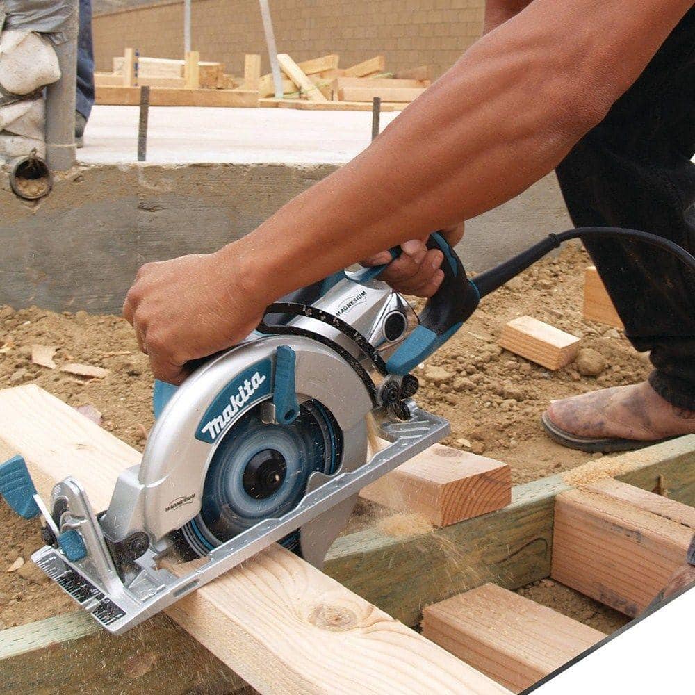 15 Amp 7-1/4 in. Corded Lightweight Magnesium Hypoid Circular Saw with built in fan and 24T Carbide blade 5377MG