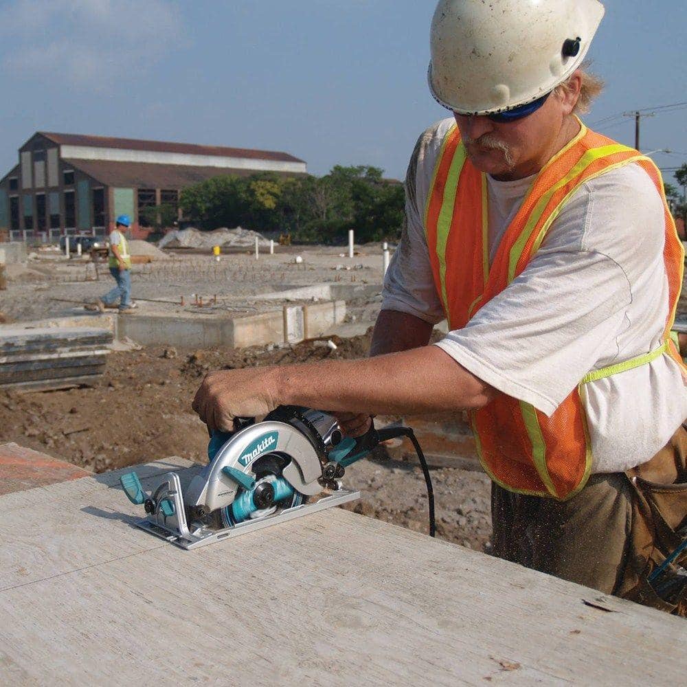 15 Amp 7-1/4 in. Corded Lightweight Magnesium Hypoid Circular Saw with built in fan and 24T Carbide blade 5377MG