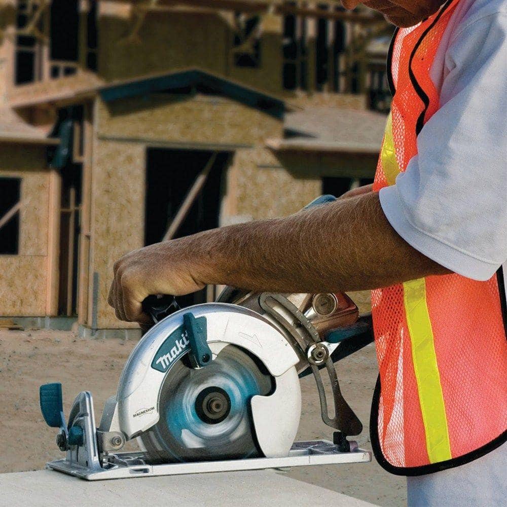 15 Amp 7-1/4 in. Corded Lightweight Magnesium Hypoid Circular Saw with built in fan and 24T Carbide blade 5377MG