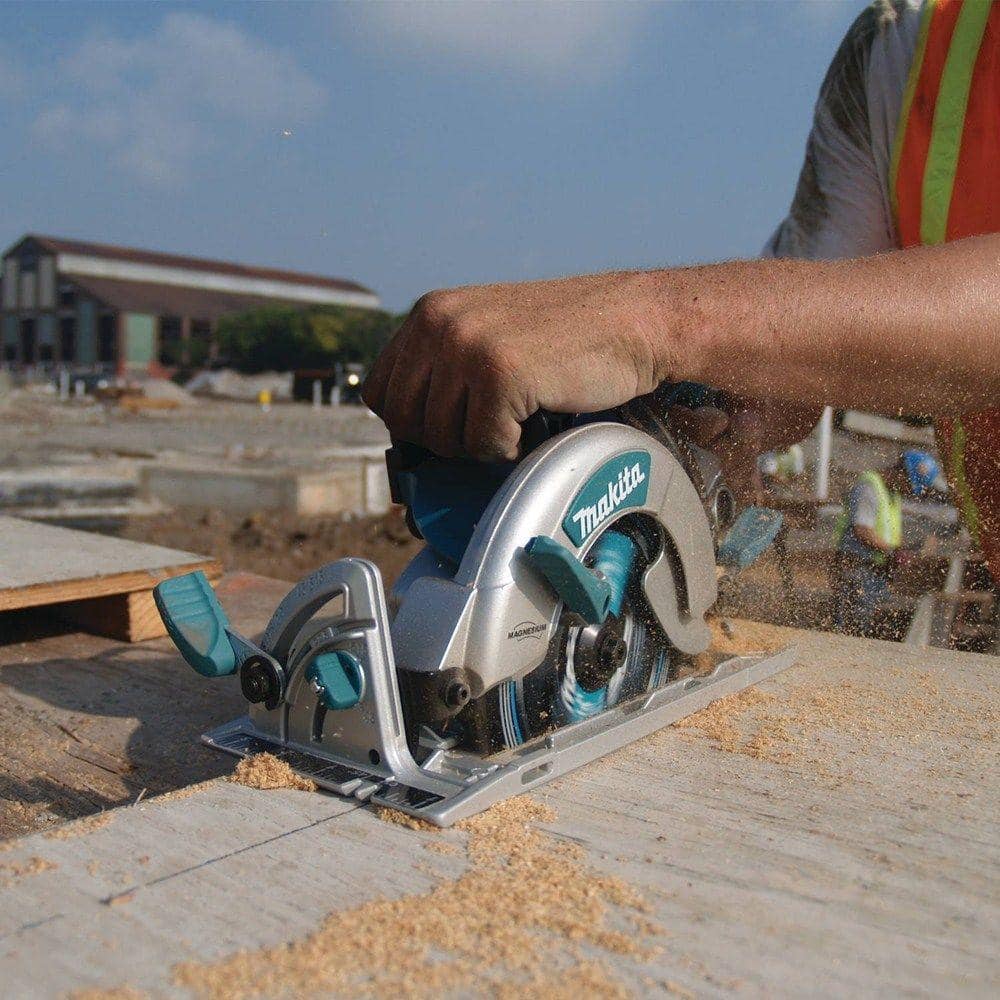 15 Amp 7-1/4 in. Corded Lightweight Magnesium Hypoid Circular Saw with built in fan and 24T Carbide blade 5377MG